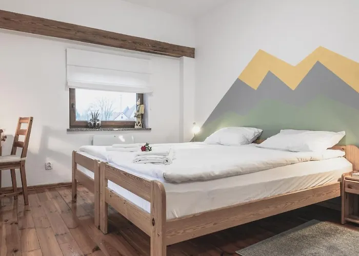 Przystanek Czarne 3*